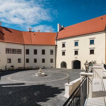 Palace Art Hotel Pezinok Eksteriør billede