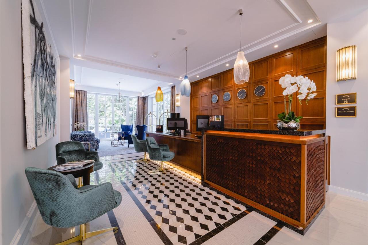 Palace Art Hotel Pezinok Eksteriør billede