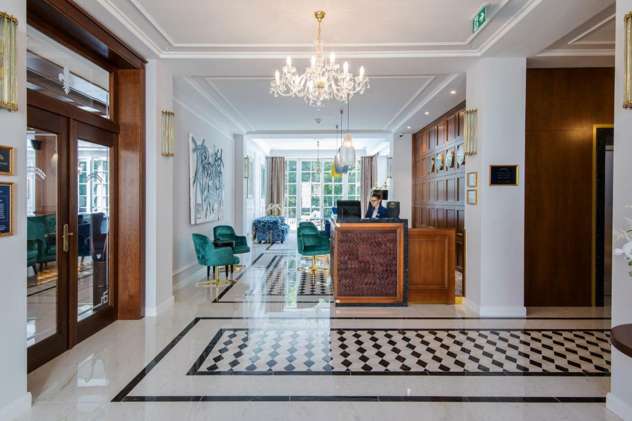 Palace Art Hotel Pezinok Eksteriør billede